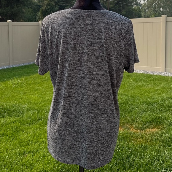 Nike Dri-Fit Women’s Top - Picture 3 of 6